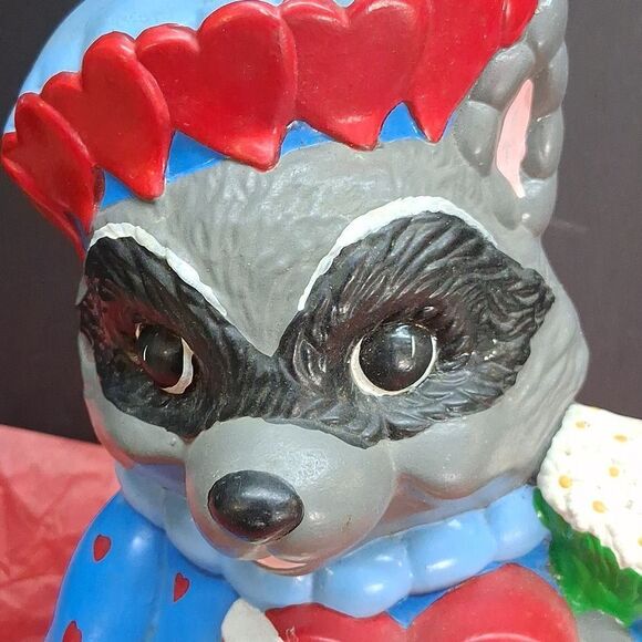 Vintage Valentine Racoon - Picture 2 of 6
